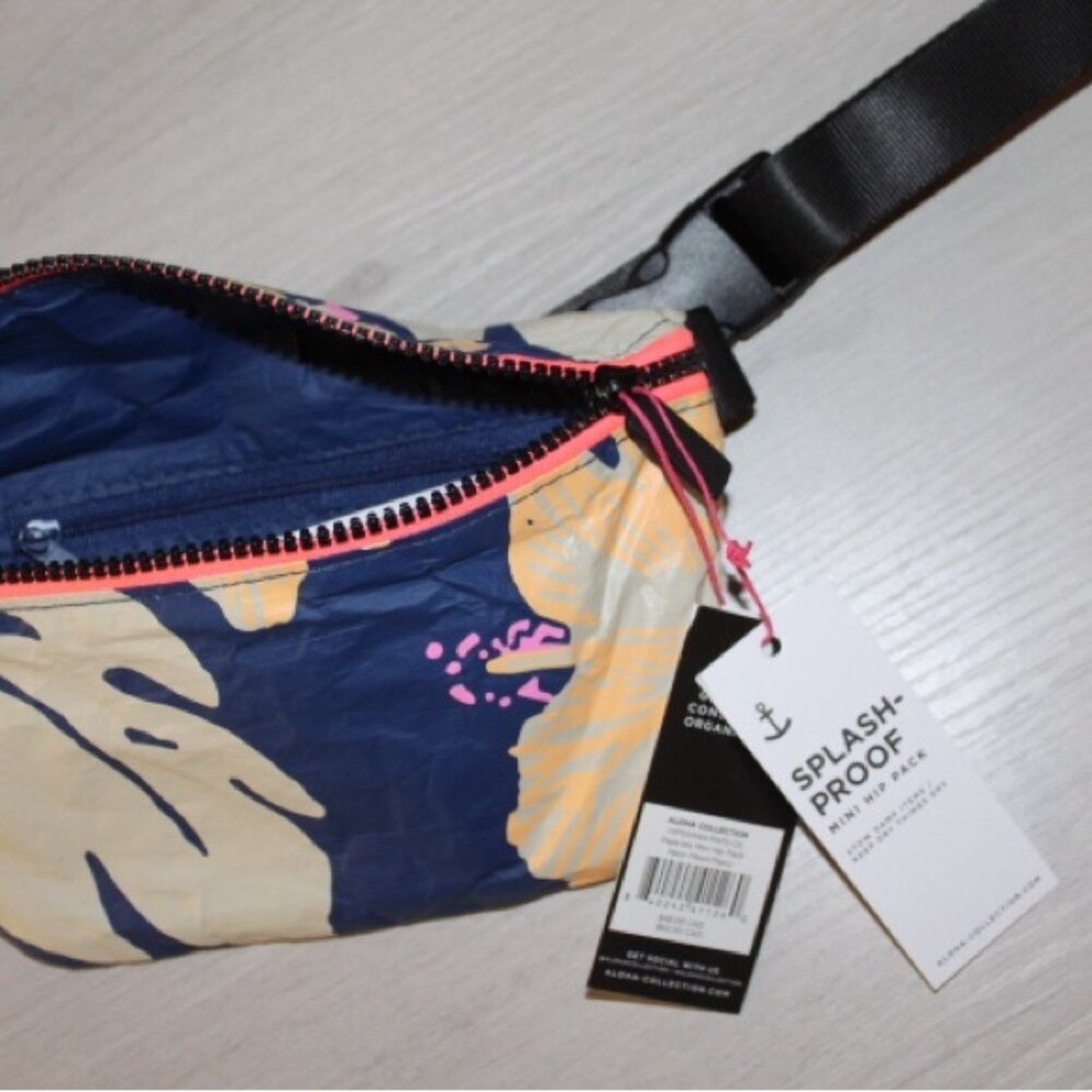 ALOHA Collection Navy and Pink Pouch